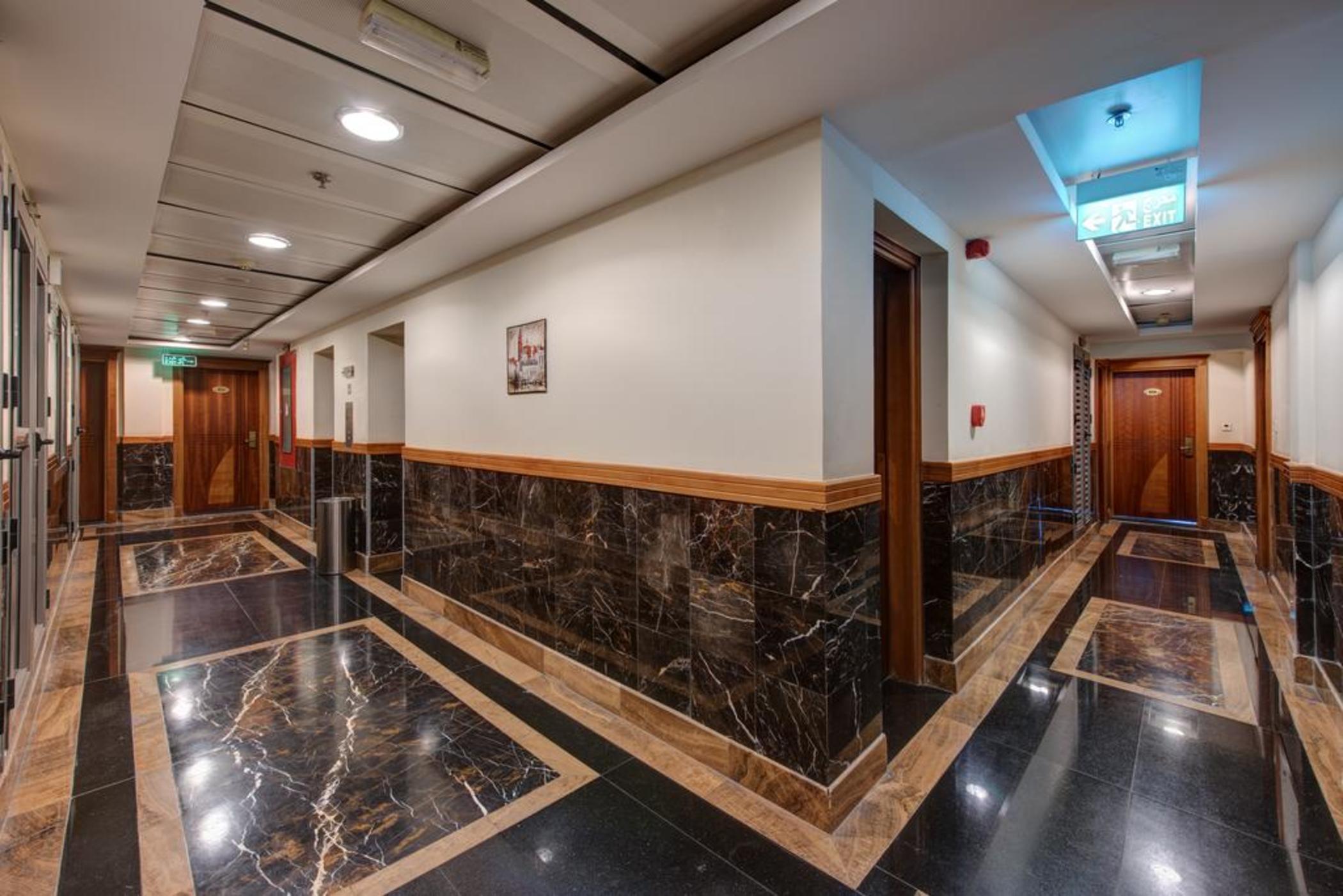 Royal Tulip توليب رويال Aparthotel Sharjah